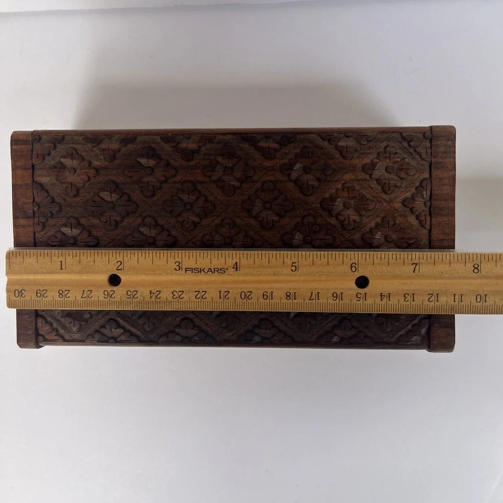 VTG Hand Carved Wooden Box Floral Motif Containing Misc Vintage Beads